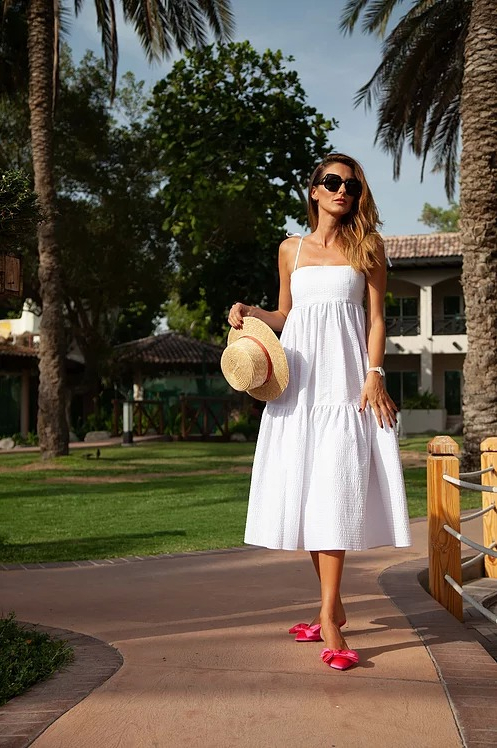 10 Stylish Simple White Dress Outfit Combinations To Try